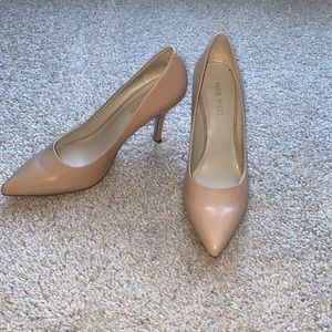 Nine West leather pumps